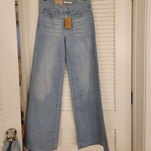 Levi’s 318 Shaping Wide-Leg Jeans – Size 27 “Tall Glass of Water” (Light Wash)